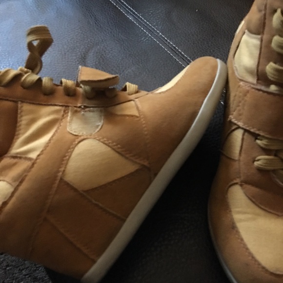 Yellow Wedge Sneakers size 7 - Picture 9 of 16